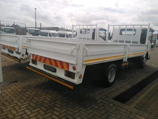Isuzu NPR 400