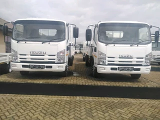Isuzu NPR 400
