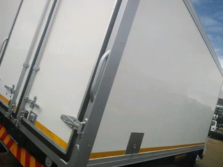 Hino 300 Transfrig Automatic