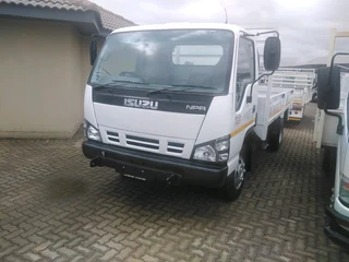 Isuzu NPR 300
