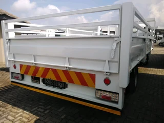 Fuso Canter drop side