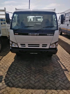 Isuzu NPR 400