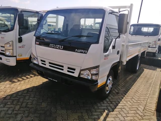 Isuzu NPR 400