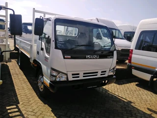 Isuzu NPR 400