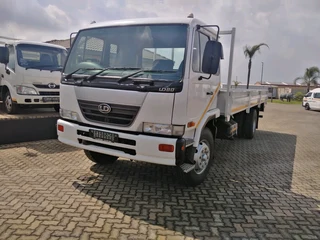 Nissan UD 80