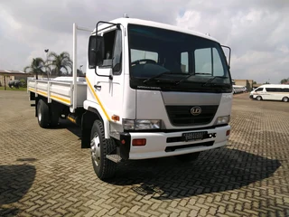Nissan UD 80