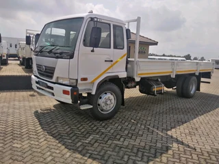 Nissan UD 80