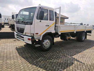 Nissan UD 80