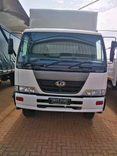 Nissan UD 80 Diesel Container Box