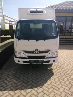 Toyota Dyna 4-093 Fridge