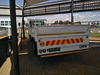 Nissan UD 80 Drop Side