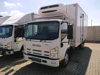 Isuzu NPR AMT Fridge