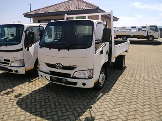 Toyota Dyna 4-093 Tipper