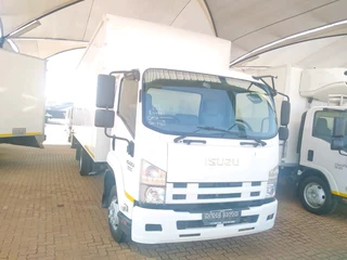 Isuzu FRR 500 Container