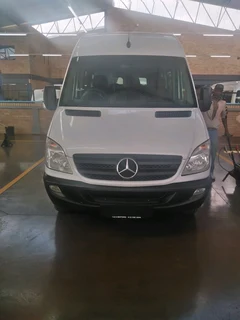 Mercedes Benz Diesel 519 22 Seaters