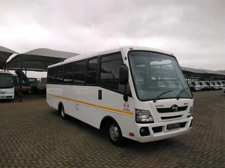 Hino 300 Bus 35 Seaters