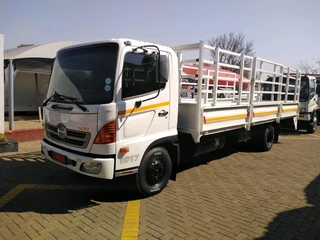 Hino 500 1017 6tone Cattle Rails