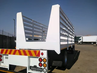 Nissan UD 80 Cattle Body