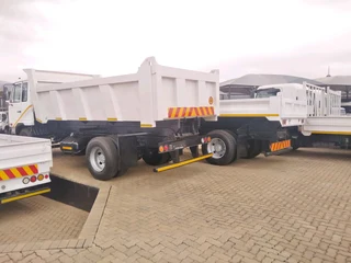 Nissan UD 80 Tipper 6Cuper