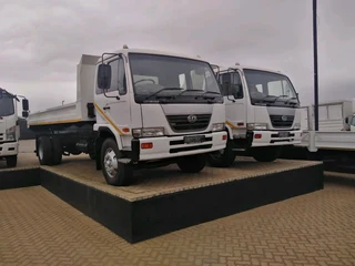 Nissan UD 80 Tipper 6Cuper