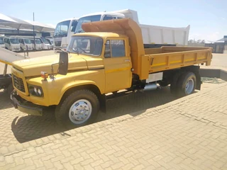 Toyota 6 Cupper Tipper