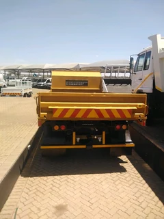 Toyota 6 Cupper Tipper