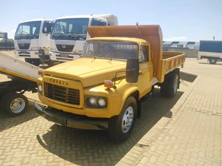 Toyota 6 Cupper Tipper