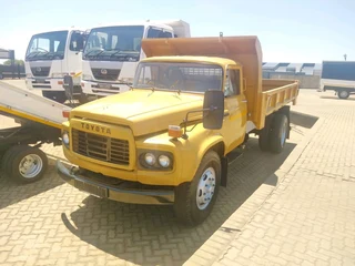Toyota 6 Cupper Tipper