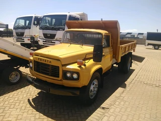Toyota 6 Cupper Tipper