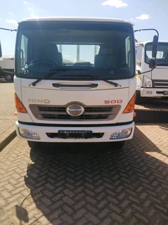 Hino 500 1017