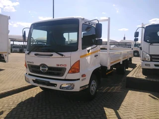 Hino 500 1017