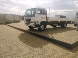 Nissan UD 80 Drop Side