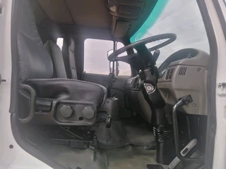 Nissan UD 80 Drop Side