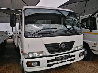 Nissan UD 80 DropSide