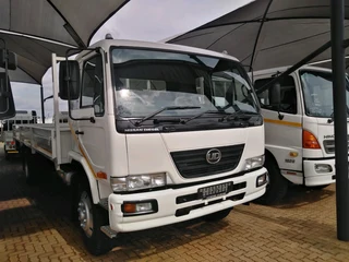 Nissan UD 80 DropSide