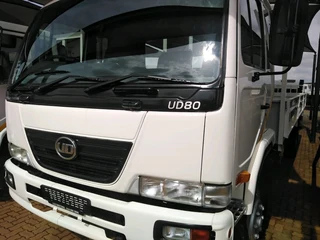 Nissan UD 80 DropSide