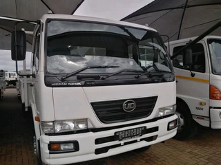 Nissan UD 80 DropSide