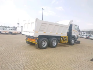 Hino 700 2841 10 Cupper Tipper