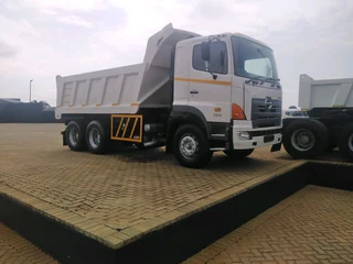 Hino 700 2841 10 Cupper Tipper