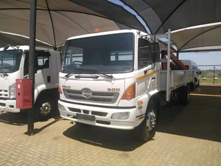 Hino 500 1626 Crane