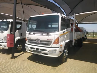 Hino 500 1626 Crane