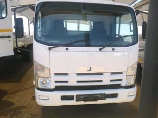 Isuzu NPR 400