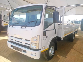Isuzu NPR 400