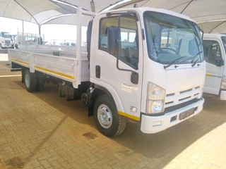 Isuzu NPR 400