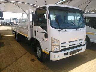 Isuzu NPR 400