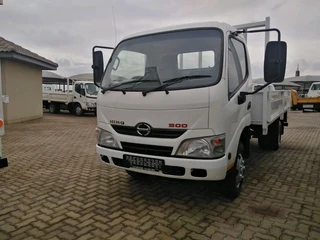 Hino 300