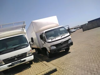 Hino 300 Container Box