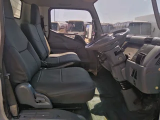 Fuso Canter Container Box