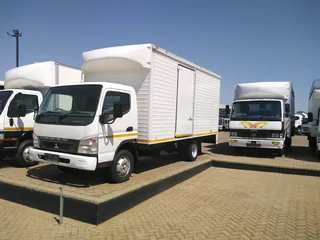 Fuso Canter Container Box