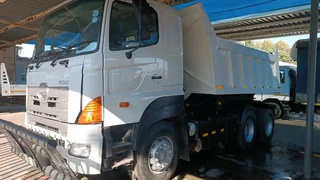 Hino 700 57450 10 Cupper Tipper